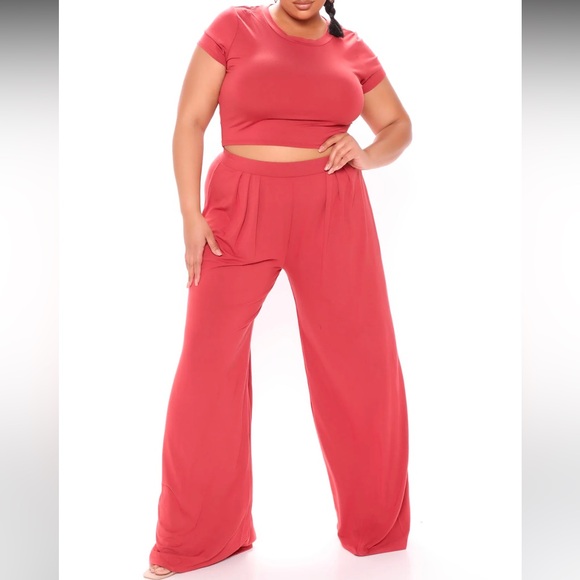 Crop top and pant set
FASHION NOVA - Picture 7 of 8